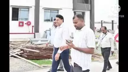 बक्सर: डीएम ने जिला आपातकालीन प्रतिक्रिया केंद्र का निरीक्षण किया, 20 जुलाई तक कार्य पूरा करने का दिया अल्टीमेटम