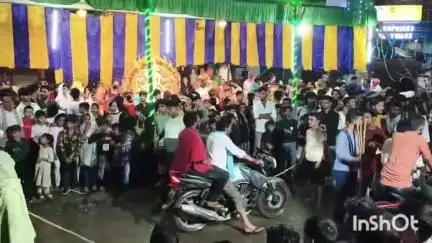 जमुई: मोहर्रम पर्व को लेकर विभिन्न इमामबाड़ों पर सीपल और ताजिया देखने के लिए उमड़ी लोगों की भीड़, भक्तिमय बना इलाका