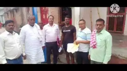 बक्सर: बोक्सा में संध्या चौपाल: मतदाताओं को किया जागरूक, बीएलओ को कागजात देने की अपील