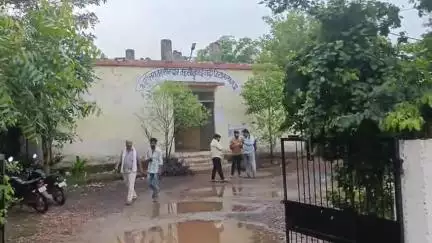 नईगढ़ी: नईगढ़ी तहसील कार्यालय के सामने सड़क हादसा, पहिलपार गांव निवासी विनोद कुमार शुक्ला गंभीर घायल