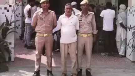 बुढ़ाना: बुढाना तहसील क्षेत्र के थाना शाहपुर पुलिस ने एक वांछित को गिरफ्तार कर न्यायालय में पेश किया