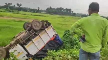 খয়রাশোল: লোকপুর থানার অন্তর্গত নওপাড়া থেকে গঙ্গারামচক রাস্তায় পরপর দুই দুর্ঘটনা, এলাকায় চাঞ্চল্য
