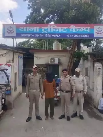 रुद्रपुर: ट्रांजिट कैंप थाना पुलिस ने नाबालिग किशोरी को शादी का झांसा देकर दुष्कर्म करने के आरोपी को रोडवेज से किया गिरफ्तार