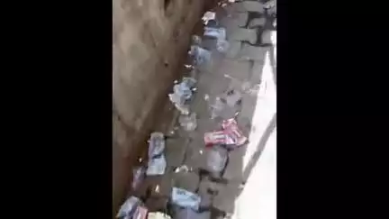 ललितपुर: ललितपुर का सुपर मार्केट शराबियों का अड्डा बना, वीडियो सोशल मीडिया पर हुआ वायरल