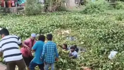 ఉయ్యూరులోని రైవస్ కాలువలో పడి రావులపాడు సాయి (29) అనె యువకుడు గల్లంతు, గాలింపు చర్యలు చేపట్టిన పొలీసులు
