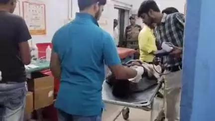 चंदौली: चंदौली में खूनी संघर्ष, रघु पट्टी डीलिया में दो पक्षों के बीच जमकर चले लाठी-डंडे, आधा दर्जन से अधिक घायल