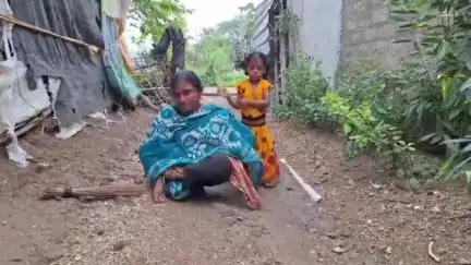 వైరా: ఖమ్మం జిల్లా వైరా మండలం నారపనేని పల్లి గ్రామంలో ఇందిరమ్మ, రాలేదని వికలాంగురాలు ఆవేదన #localissue
