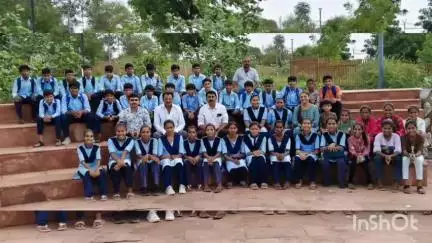 ધારી: દામાણી હાઇસ્કુલના વિદ્યાર્થીઓ વન્યપ્રાણી સપ્તાહની ઉજવણી સફારી પાર્ક મા