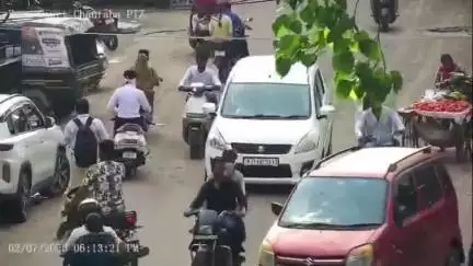लाडपुरा: कोटा में 90 लाख की लूट का सीसीटीवी फुटेज आया सामने, पुराने कर्मचारी पर शक, पुलिस के हाथ लगे कई अहम सबूत