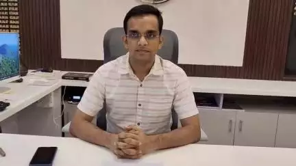 छतरपुर नगर: बागेश्वर धाम में धीरेंद्र कृष्ण शास्त्री के जन्मोत्सव पर सुरक्षा के कड़े इंतजाम, लगभग 500 पुलिसकर्मी तैनात