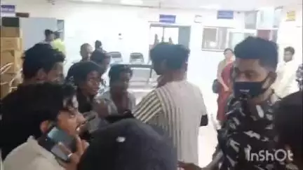 मेदिनीनगर (डालटनगंज): मेदनीनगर: मोहर्रम जुलूस में डीजे से गिरकर युवक गंभीर रूप से घायल, अस्पताल में भर्ती