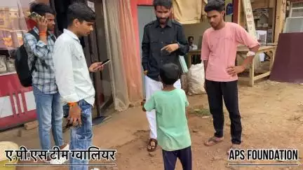यह बच्चा बुरी तरह से घायल था और बहुत भूखा भी था 

Respect Girls help poor help animals 

#apsgurjar #help #viral #gwalior #support