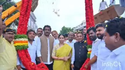 ಬೀದರ್: ನಗರಕ್ಕೆ ಆಗಮಿಸಿದ ಹೆಬ್ಬಾಳಕರ್ ಗೆ ವಿಮಾನ ನಿಲ್ದಾಣದಲ್ಲಿ ಭವ್ಯ ಸ್ವಾಗತ