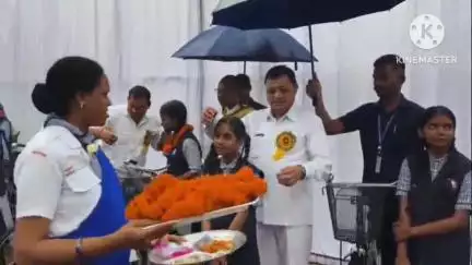 पोड़ी उपरोड़ा: लमना में जिला स्तरीय शाला प्रवेश उत्सव का आयोजन किया गया, मंत्री लखनलाल देवांगन रहे मुख्य अतिथि