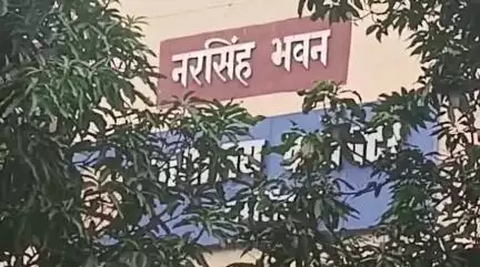 नरसिंहपुर: संध्या चौधरी हत्याकांड पर अधिवक्ता संघ का विरोध, CM के नाम DM को सौंपा ज्ञापन
