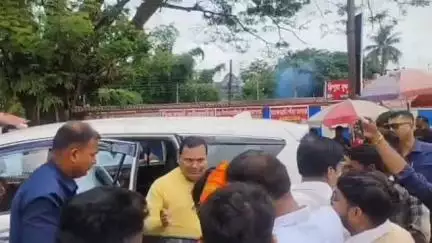 উদয়পুর: গতকাল মন্ত্রী হিসেবে শপথ নেয়ার পর প্রথমবারের মতো মন্ত্রী হিসেবে মাতাবাড়িতে পূজো দিলেন কিশোর বর্মন, উপস্থিত দুই বিধায়ক