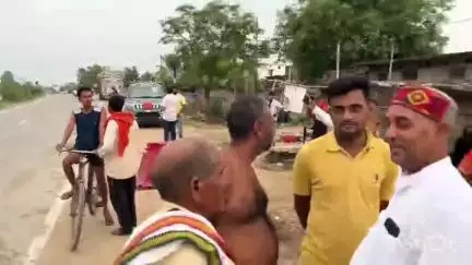 ब्रह्मपुर: चिलहरी में गहन पुनरीक्षण अभियान को लेकर विशेष जागरूकता अभियान चलाया गया, बीडीओ और मुखिया प्रतिनिधि मौजूद रहे