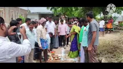 శాలిగౌరారం: మొదటి విడుతలో మంజూరైన మంజూరైన ఇండ్లను త్వరగా నిర్మాణం చేసుకోవాలి:ఎంపీడీఓ జ్యోతిలక్ష్మి