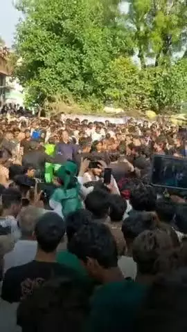 सफीपुर: सफीपुर में करबला के शहीदों को श्रद्धांजलि, निकाला गया जुलूस-ए-ताबूत, पूर्व राज्यमंत्री शामिल हुए
