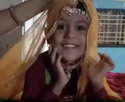 राजस्थान के बाड़मेर में दंपति ने सामूहिक आत्महत्या से पहले बेटे को दुल्हन की तरह सजाया, वीडियो आया सामने