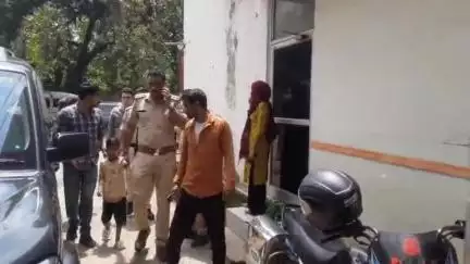 भिंड नगर: पुलिस ने 5 वर्षीय मासूम को फूप कस्बे से किया बरामद, माँ को सौंपा