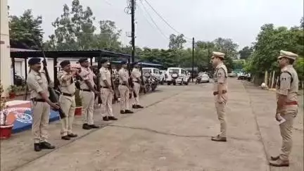 रतलाम नगर: पुलिस लाइन स्थित पुलिस परेड ग्राउंड, रतलाम में साप्ताहिक जनरल परेड का आयोजन