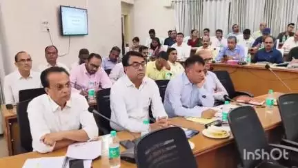 बड़गांव: जिला परिषद सभागार में आयोजित साधारण सभा की बैठक में ग्रामीण चिकित्सा व्यवस्था पर जताई गई चिंता