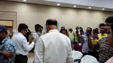 বালুরঘাট: বালুরঘাটে উপভোক্তা বিষয়ক দপ্তরের পক্ষ থেকে  সচেতনতা সভা আয়োজন করা হলো উপস্থিত মন্ত্রী