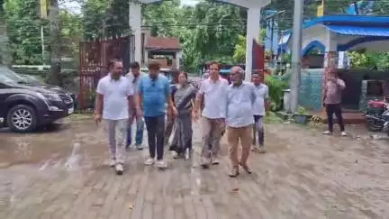 দিনহাটা ১: উত্তরবঙ্গ উন্নয়ন মন্ত্রী উদয়ন গুহ ফেসবুকে একাউন্ট হ্যাক! তদন্তের দাবিতে দিনহাটা থানার দ্বারস্থ তৃণমূলের নেতাকর্মীরা