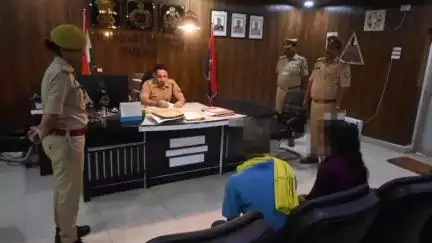 नौगढ़: पुलिस अधीक्षक ने पुलिस कार्यालय में जनता दर्शन में आए फरियादियों की समस्याएं और शिकायतें सुनीं