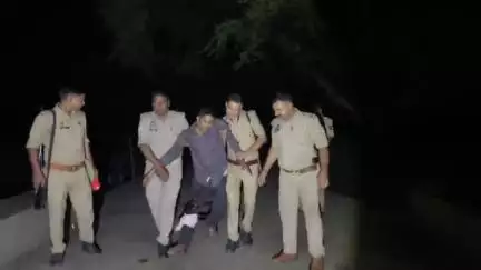 #महोबा पुलिस ने दौराने ए मुठभेड़ एक और अपराधी को #एलबीडब्ल्यू किया।
अपराधी 25 हजार रुपयों का ईनामी था।