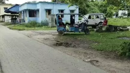 বালুরঘাট: শ্যামনগরে কীটনাশক খেয়ে অসুস্থ গৃহবধূর মৃত্যু হল জেলা হাসপাতালে, পারিবারিক বিবাদের জেরে আত্মহত্যা বলে অনুমান