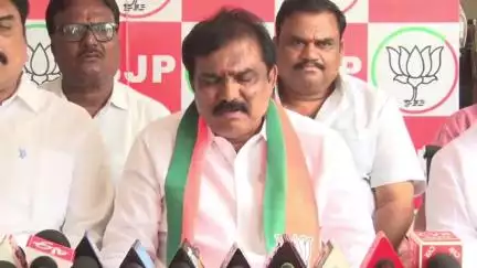 అదిలాబాద్ అర్బన్: కాంగ్రెస్ పార్టీ ప్రజలను మోసం చేసినతగా ఏ పార్టీ మోసం చేయలేదు : అదిలాబాద్ ఎమ్మెల్యే పాయల్ శంకర్
