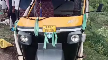 ಇಳಕಲ್‌: ನಂದವಾಡಗಿ ಸಮೀಪ ಟಂಟಂ ಪಲ್ಟಿ
ಓರ್ವ ಮಹಿಳೆ ಸಾವು ಮೂವರಿಗೆ ಗಾಯ