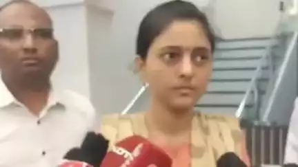 रावेर: रोहिणी खडसेंच्या पीएसह त्याच्या कुटुंबाविरुद्ध अखेर फैजपूर पोलिसांत विवाहितेच्या छळ केल्याप्रकरणी गुन्हा दाखल