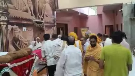 जबेरा: जबेरा नगर में मुनि श्री सुखसागर जी व आर्यिका मां तपो माता जी का मंगल आगमन, जैन समाज ने की भव्य आगवानी