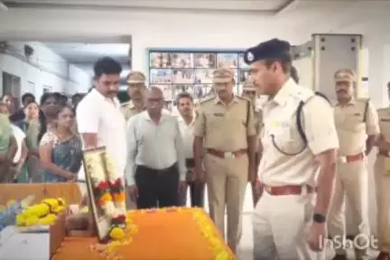విప్లవ వీరుడు అల్లూరి సీతారామరాజు 128 జయంతి పురస్కరించుకుని ఘనంగా నివాళులర్పించిన జిల్లా ఎస్పీ రకుల్ జిందాల్