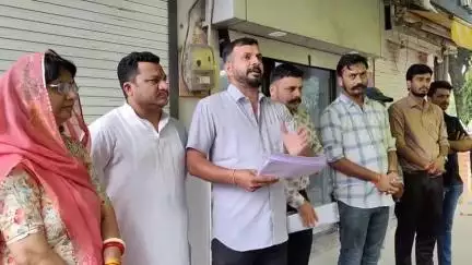 मंदसौर: 5 जुलाई को SP कार्यालय का घेराव करेगी करणी सेना,  रेलवे स्टेशन रोड पर पत्रकार वार्ता कर दी जानकारी