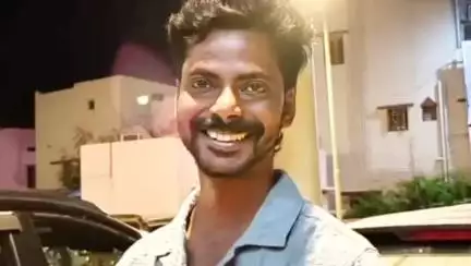 வேடசந்தூர்: விட்டல்நாயக்கன்பட்டியில் சாலையை கடக்க முயன்றவர் மீது மோதிய சுற்றுலா வாகனம் - சம்பவ இடத்திலேயே பரிதாபமாக இறந்த நபர்