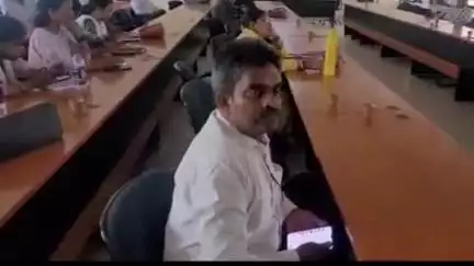 बिहार: सिविल सर्जन कार्यालय में जनसंख्या स्थिरता पखवाड़े को लेकर 11 से 31 जुलाई तक चलने वाली बैठक हुई