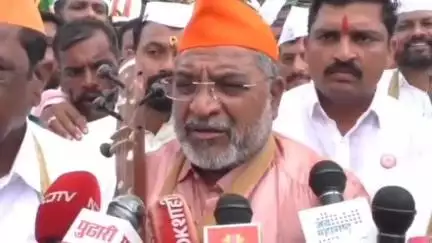 पंढरपूर: विठ्ठलाने मुख्यमंत्र्यांना शक्तीपीठ महामार्ग रद्द करण्याची सद्बुद्धी द्यावी: स्वाभिमानी शेतकरी संघटनेचे नेते राजू शेट्टी