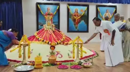 அகஸ்தீஸ்வரம்: விவேகானந்தர் நினைவு தினம்—கன்னியாகுமரி விவேகானந்த கேந்திரவாதத்தில் அரிசியை மலை போல் குவித்து வைத்து அன்ன பூஜை