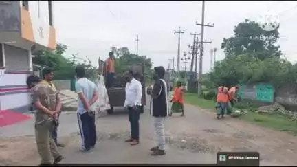 కొత్తగూడెం: తడి చెత్త, పొడి చెత్త సేకరణ విధానాన్ని పరిశీలించిన ట్రైనీ కలెక్టర్ సౌరబ్ శర్మ