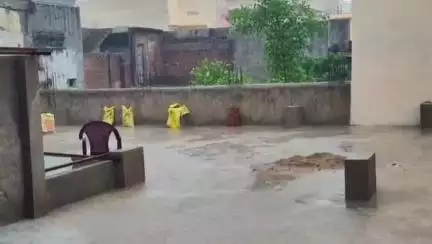 सागर नगर: सागर में 3 घंटे में 33.1 मिलीमीटर औसत वर्षा हुई दर्ज, अगले 24 घंटे के लिए भारी बारिश की चेतावनी