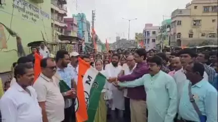 রামপুরহাট ২: সিপিআইএম ছেড়ে তৃণমুল কংগ্রেসে যোগদান প্রায় ২০০ টি পরিবারের