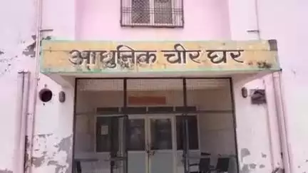 सासनी: गांव नगला वीर सहाय के पास सड़क पर पैदल चल रहे व्यक्ति को अज्ञात वाहन ने मारी टक्कर, हुई मौत