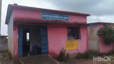 पाली: शासकीय पूर्व माध्यमिक विद्यालय मुड़ापार की छत गिरी, शासन-प्रशासन सो रहा कुम्भकर्णी नींद, बाल-बाल बचे बच्चे