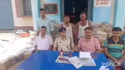 बौंसी: महराणा के पास पुलिस ने ट्रक से 1341 लीटर विदेशी शराब के साथ दो तस्करों को गिरफ्तार किया
