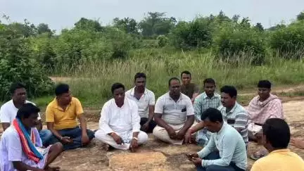 বাঘমুণ্ডী: সেরেংডীতে বিজেপি নেতার বাবা প্রয়াত, শেষ শ্রদ্ধা জানালেন জেলা বিজেপির সভাপতি