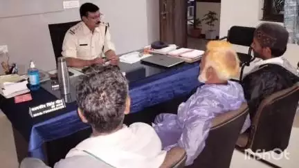 त्योंदा: त्योंदा थाना परिसर में आगामी त्योहारों को लेकर शांति समिति की बैठक आयोजित
